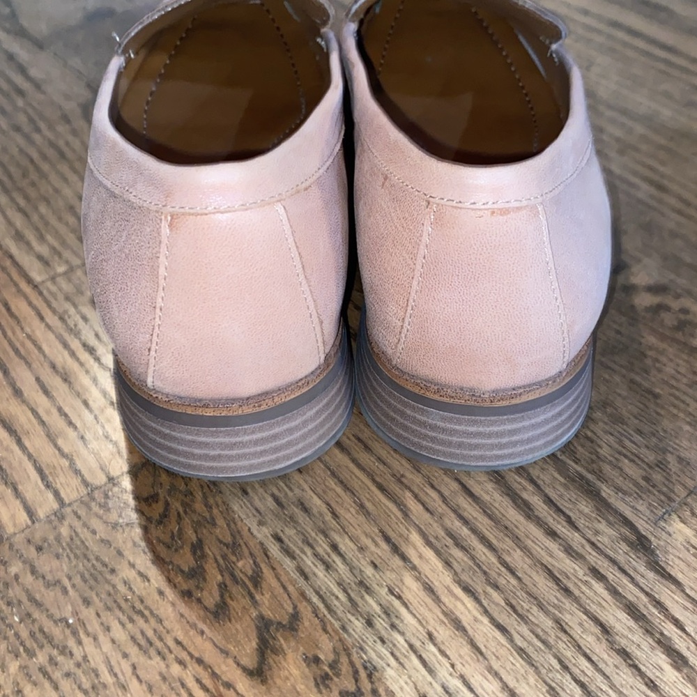 Lucky Brand - Laurien Loafers Size 10.  small scuff mark on right shoe. In photo - Picture 4 of 10